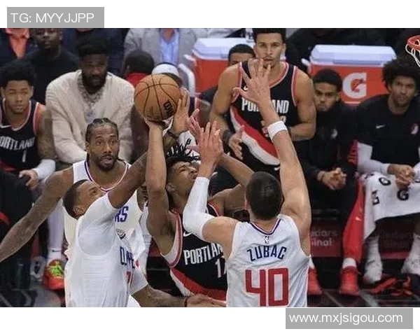 西安篮球队逆袭之路揭秘:从低谷到巅峰的奋斗历程与荣耀时刻 西安篮球队逆袭之路揭秘:从低谷到巅峰的奋斗历程与荣耀时刻