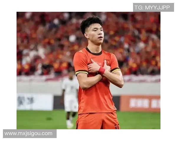 敢动中国的足球明星们如何在国际舞台上崭露头角与挑战自我